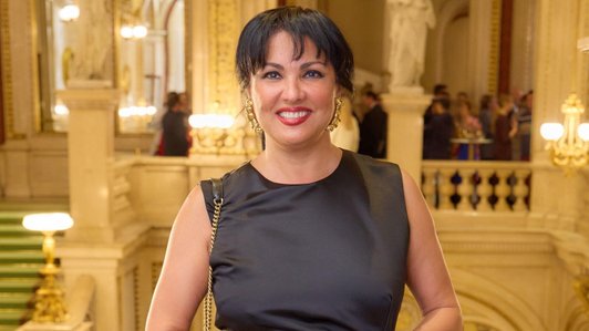 Анна Нетребко