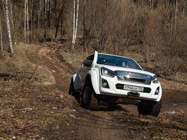 slide image for gallery: 24611 | Isuzu D-Max
