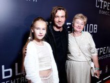 Александр Петров с мамой и племянницей Александр Петров с мамой и племянницей