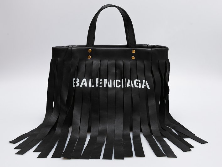 Винтажная сумка Balenciaga, которую можно купить на ресейл платформе Винтажная сумка Balenciaga, которую можно купить на ресейл платформе