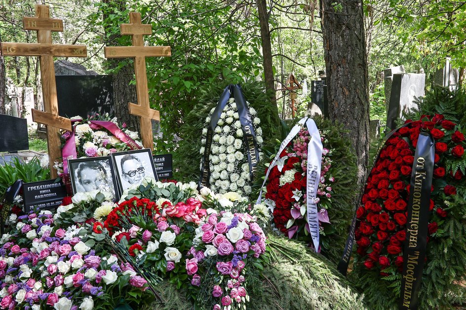 Могила Нины Гребешковой Могила Нины Гребешковой