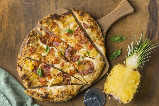 пиццы с ананасами пиццы с ананасами