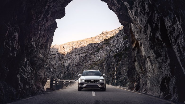 slide image for gallery: 24071 | Volvo V60 T5 Cross Country
