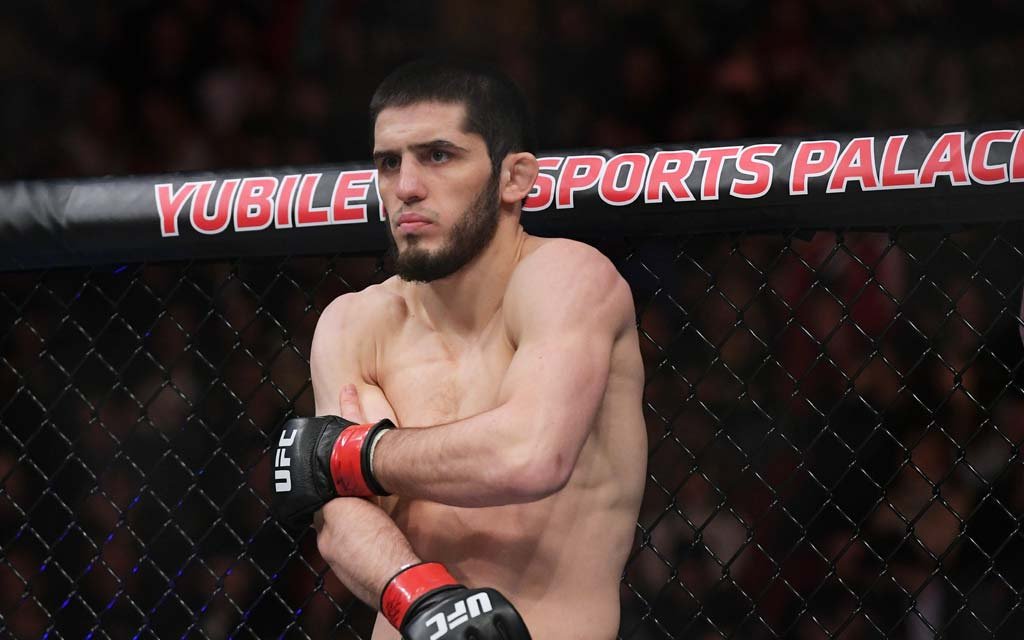 Ислам Махачев назвал дату своего следующего боя в UFC