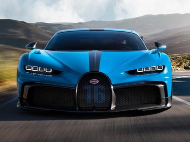 slide image for gallery: 25738 | Bugatti Chiron