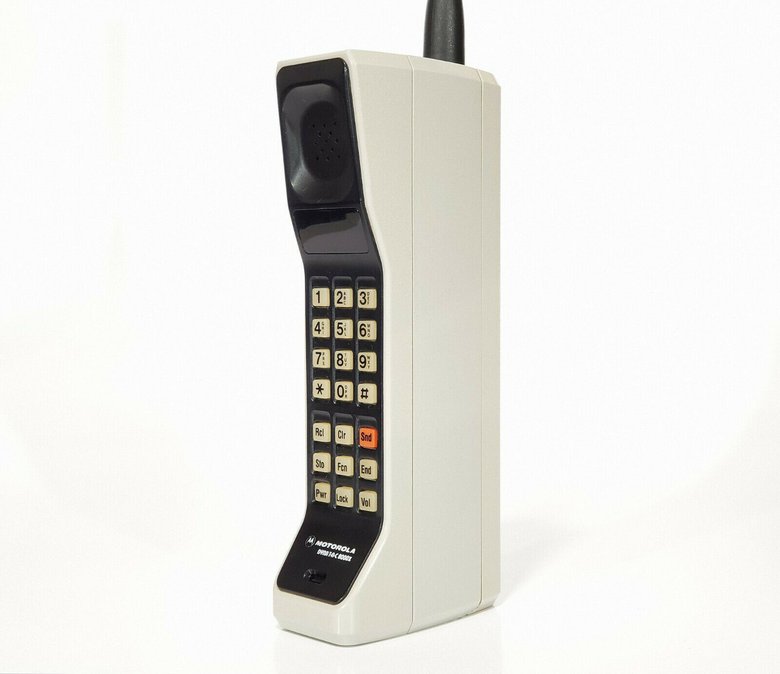 Motorola DynaTAC 8000X. Фото: ShopoTam