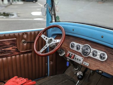 slide image for gallery: 26141 | Hot Rod 09