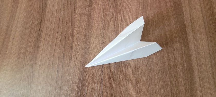 Делаем с детьми крутые летающие самолетики из бумаги