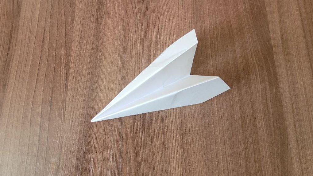 Классический самолет из бумаги А4