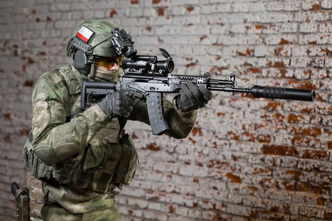 Боец с АК-12 Боец с АК-12