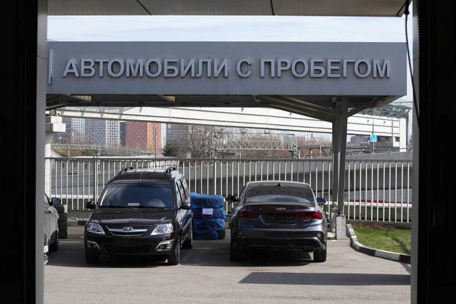 Названа средняя цена б/у автомобиля в России Названа средняя цена б/у автомобиля в России