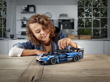 slide image for gallery: 26993 | McLaren Senna Lego