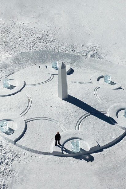 В&nbsp;Альпах построили огромные ледяные часы (фото)