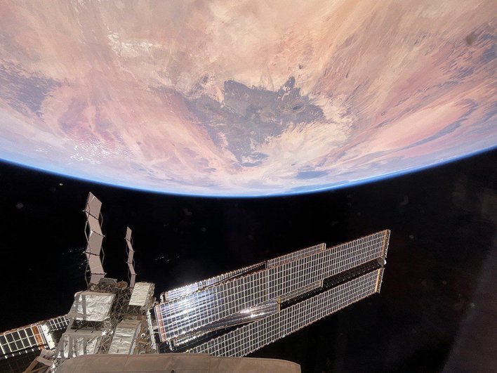 Фото российского космонавта Александра Гребенкина. Фото: телеграм-канал «Роскосмос»