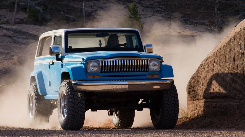 slide image for gallery: 17363 | Jeep Chief