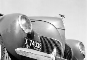 1937 Lincoln Zephyr mascote