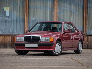 Mercedes-Benz 190E