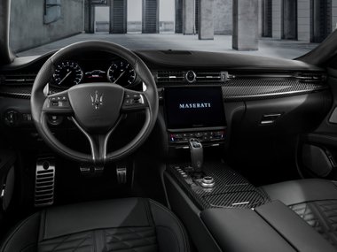 slide image for gallery: 26398 | Maserati Quattroporte