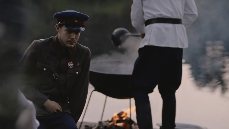 Никита Ефремов в фильме «ВМаяковский» Никита Ефремов в фильме «ВМаяковский»