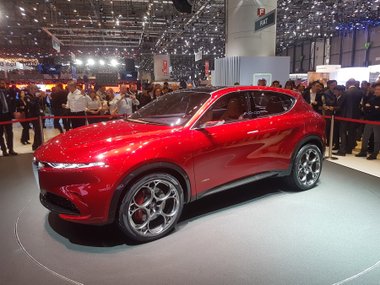 slide image for gallery: 24204 | Alfa Romeo Tonale