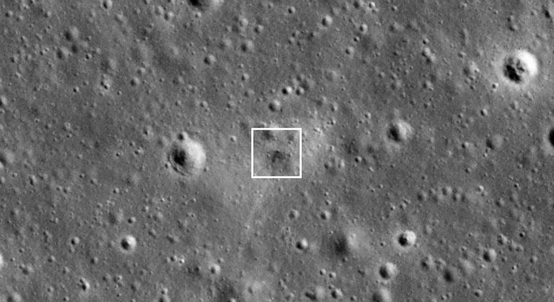 Место крушения Beresheet’s, снятое «Лунным разведывательным орбитером» NASA. Фото: NASA