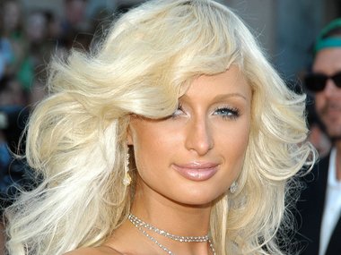 Пэрис Хилтон на премии Teen Choice Awards, 2004 год Пэрис Хилтон на премии Teen Choice Awards, 2004 год