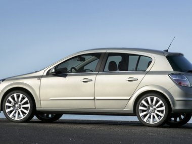 slide image for gallery: 28428 | Opel Astra H