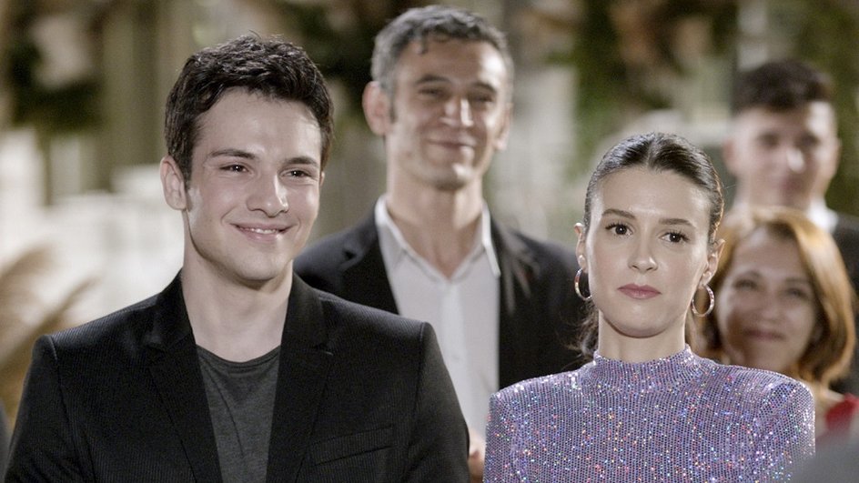 Ахмет Хактан Завлак в сериале «Запретный плод» Ахмет Хактан Завлак в сериале «Запретный плод»