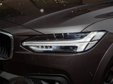 slide image for gallery: 27094 | Volvo V90