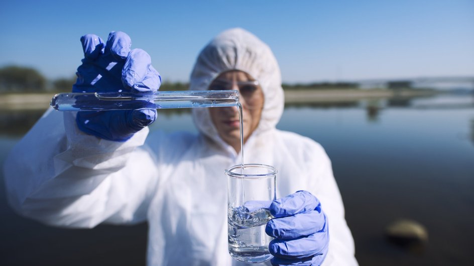 Забор воды и забота о чистоте из моря отражают суть праздника Забор воды и забота о чистоте из моря отражают суть праздника