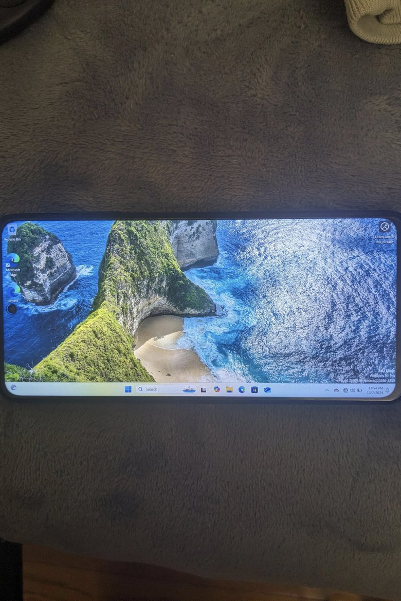 Windows 11 на POCO X3 Pro. Источник: Reddit