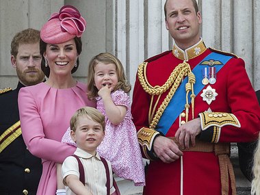 Slide image for gallery: 7202 | Принц Гарри, Кейт Миддлтон, принц Джордж, принцесса Шарлотта, принц Уильям