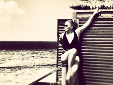 Slide image for gallery: 3579 | Комментарий «Леди Mail.Ru»: Дубцова устроила себе и своему сыну сказочный отдых на Мальдивах