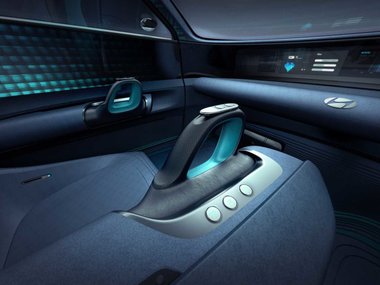 slide image for gallery: 25732 | Hyundai Prophecy