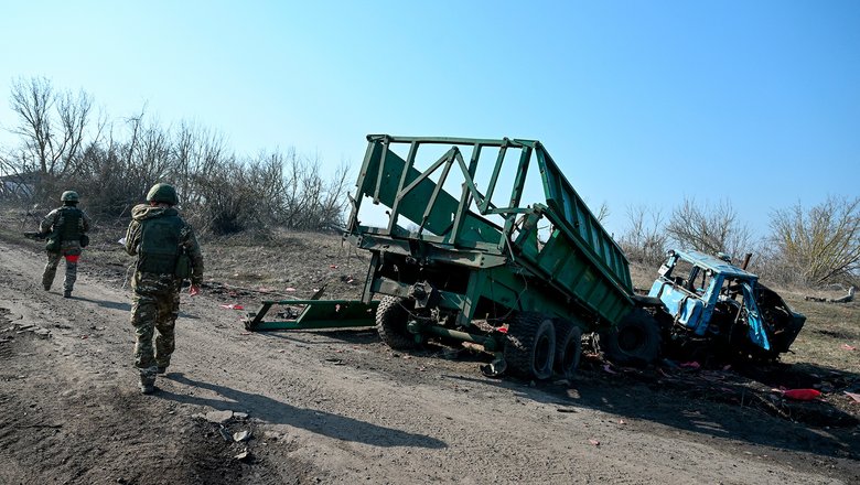 Военнослужащие РФ на территории освобожденного села Погребки в Суджанском районе Курской области.