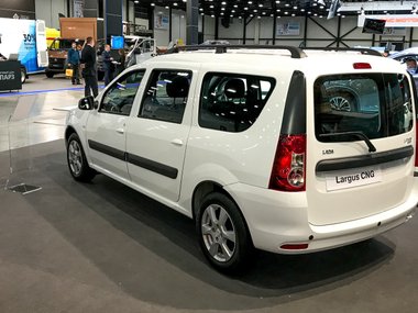 slide image for gallery: 24317 | Lada Largus CNG