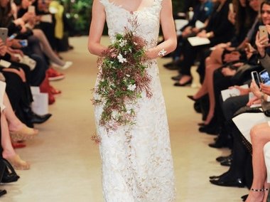 Slide image for gallery: 5057 | показ свадебной коллекции Carolina Herrera