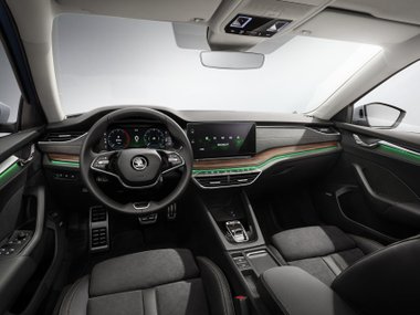 slide image for gallery: 26114 | Skoda Octavia Scout