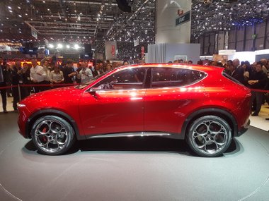 slide image for gallery: 24204 | Alfa Romeo Tonale