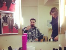 Дима Билан во время грима Дима Билан во время грима