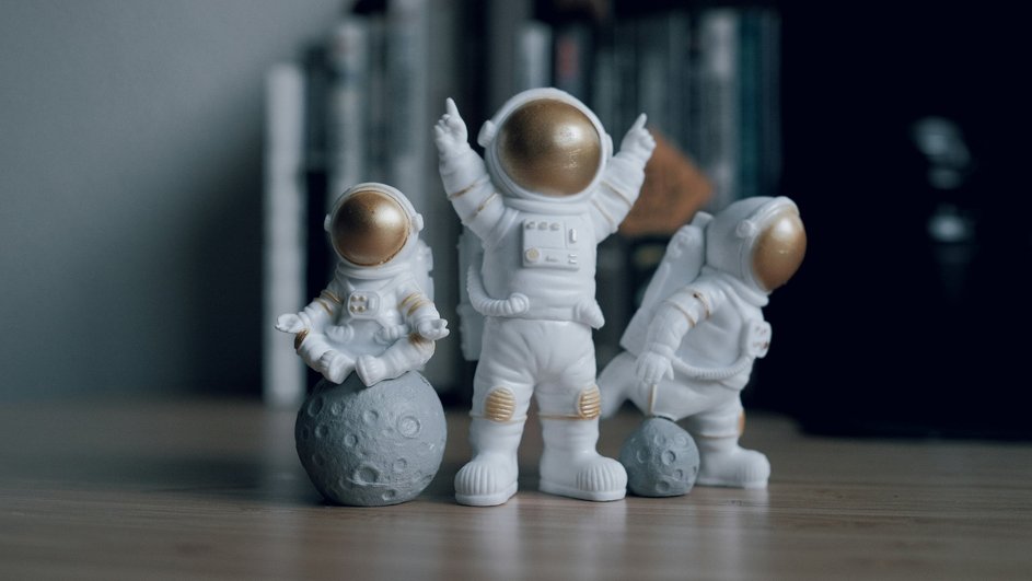 Космонавты Космонавты
