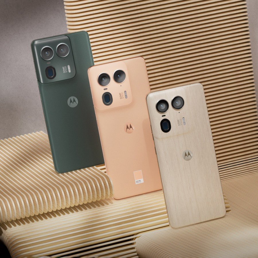 Motorola представила смартфон с деревянной крышкой Moto X50 Ultra - Hi-Tech  Mail.ru