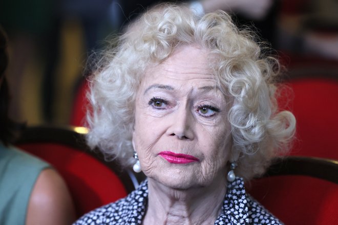 Светлана Немоляева Светлана Немоляева