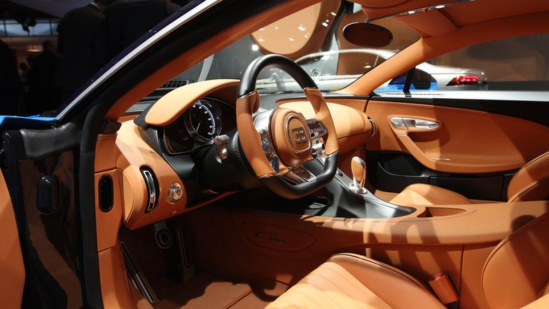 slide image for gallery: 20495 | Bugatti Chiron