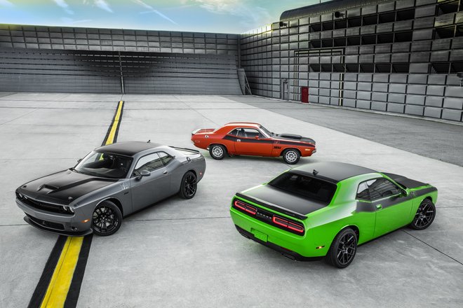 Dodge Challenger двух поколений