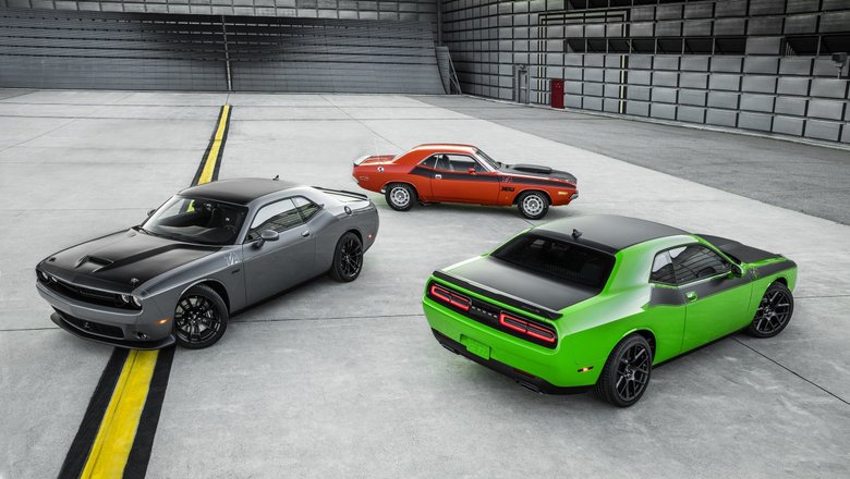 Dodge Challenger двух поколений