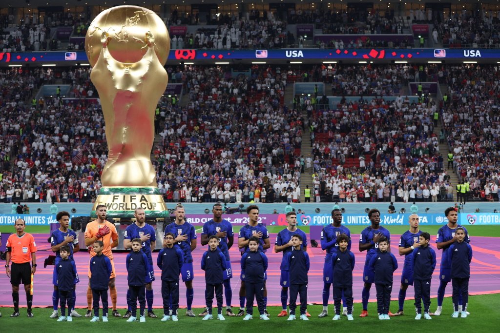 Сборные Англии и США сыграли вничью в матче группового этапа чемпионата мира по футболу