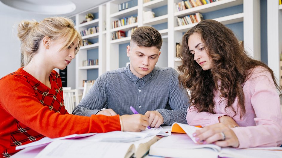Студенты получают второе высшее образование Студенты получают второе высшее образование