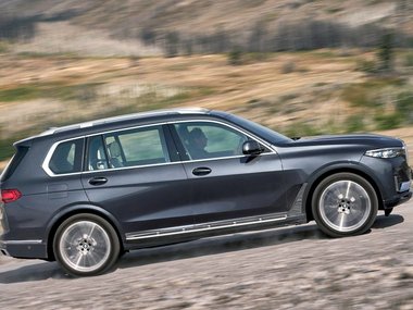 slide image for gallery: 23821 | BMW X7