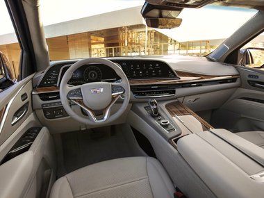 slide image for gallery: 27904 | Cadillac Escalade